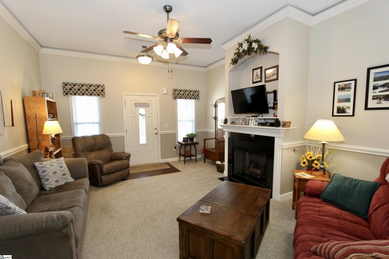 Property image 2 at 805 John Thomas Way, Greer, SC 29651
