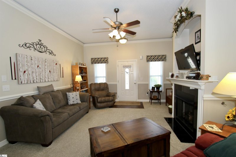 Property image 3 at 805 John Thomas Way, Greer, SC 29651