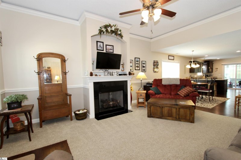 Property image 4 at 805 John Thomas Way, Greer, SC 29651