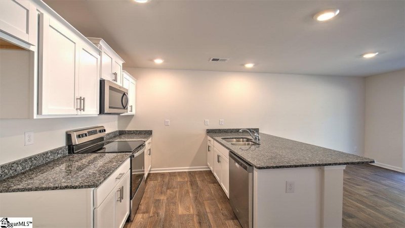 Property image 5 at 407 Oakmont Valley Trail, Seneca, SC 29678