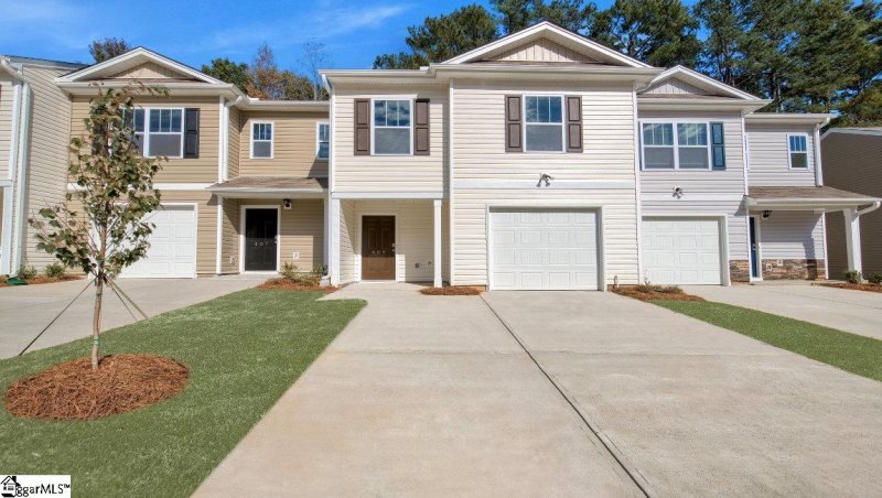 409 Oakmont Valley Trail