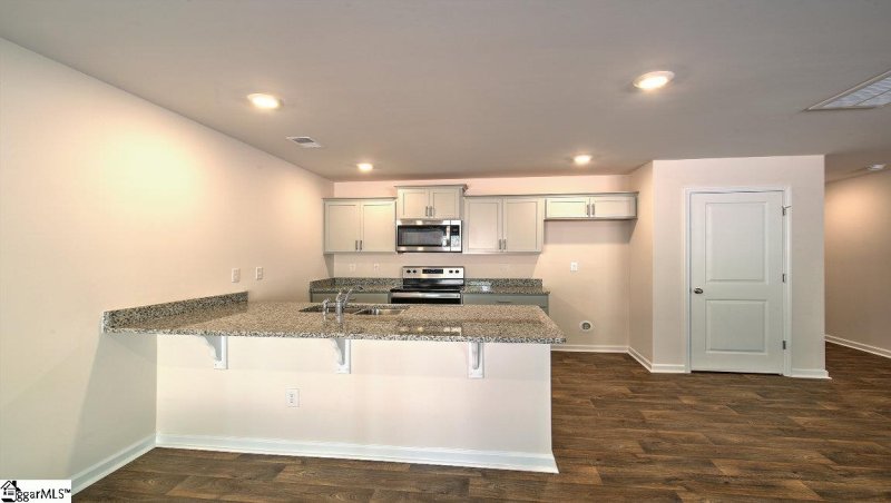 Property image 4 at 409 Oakmont Valley Trail, Seneca, SC 29678