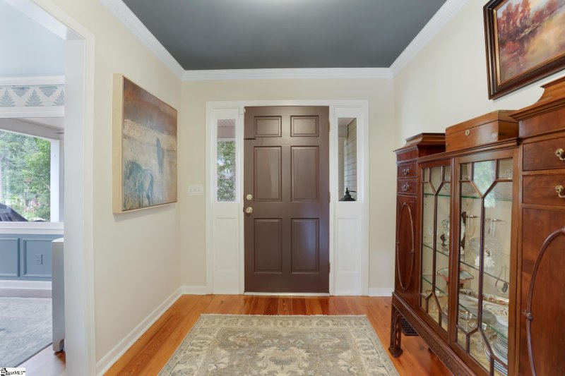 Property image 3 at 130 Knollwood Lane, Greenville, SC 29607