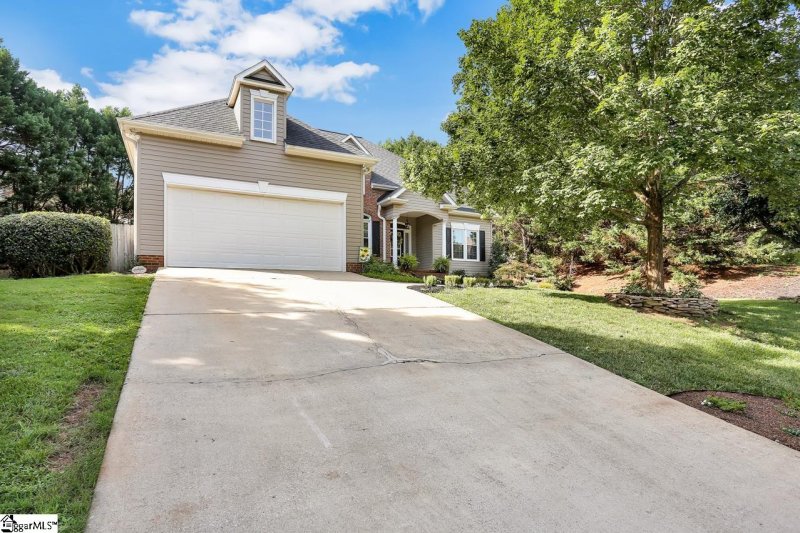 Property image 5 at 4 Covey Court, Greer, SC 29650