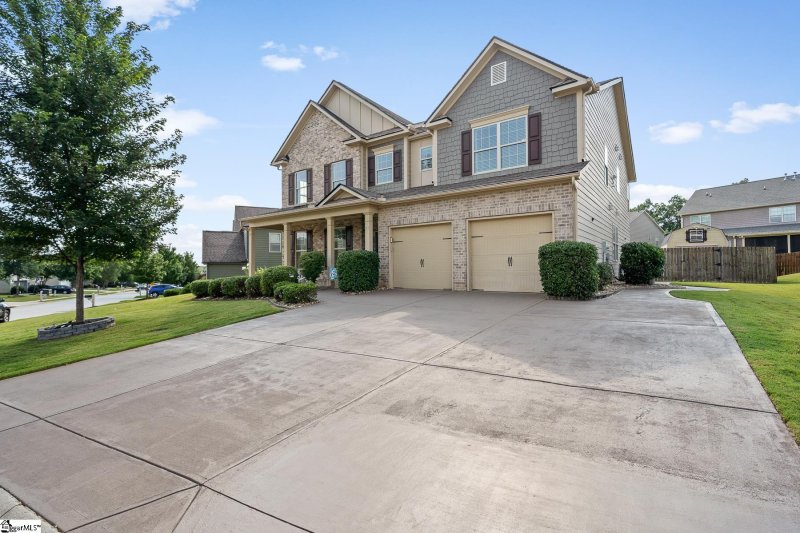 Property image 2 at 253 Raven Falls Lane, Simpsonville, SC 29681