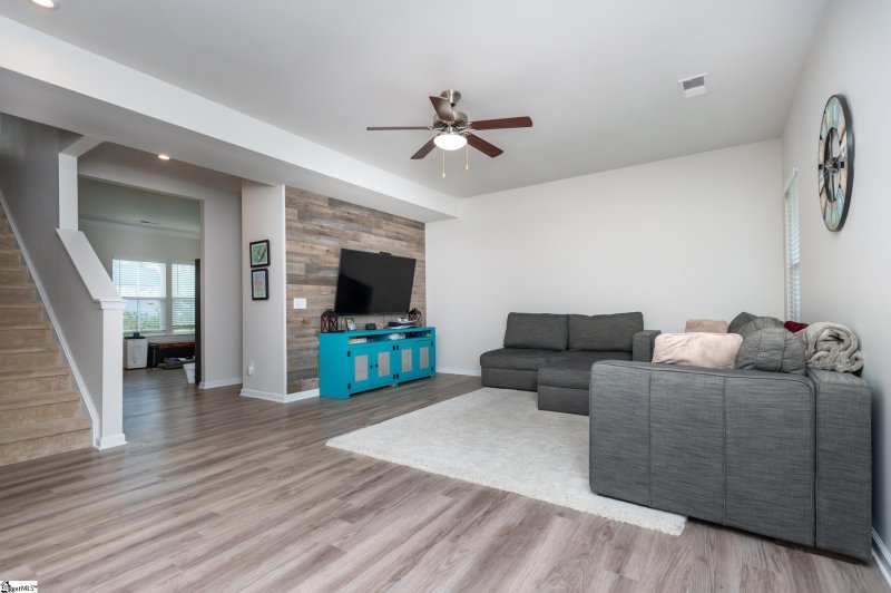 Property image 4 at 303 Vicksburg Drive, Piedmont, SC 29673