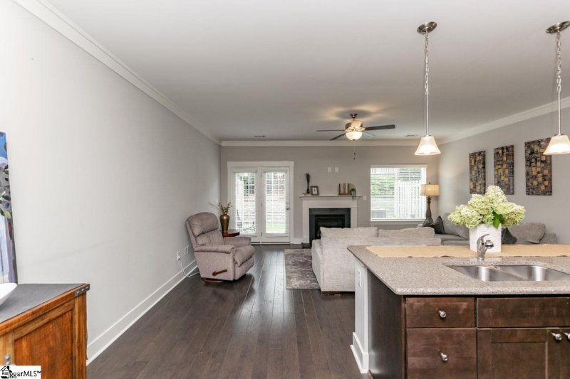 Property image 4 at 806 Stonebriar Street, Simpsonville, SC 29681