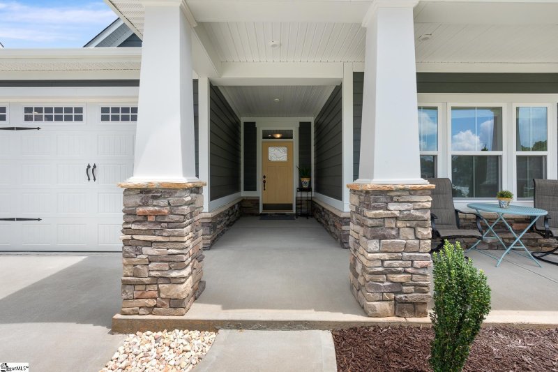 Property image 4 at 3 Fawn Hill Drive, Simpsonville, SC 29681