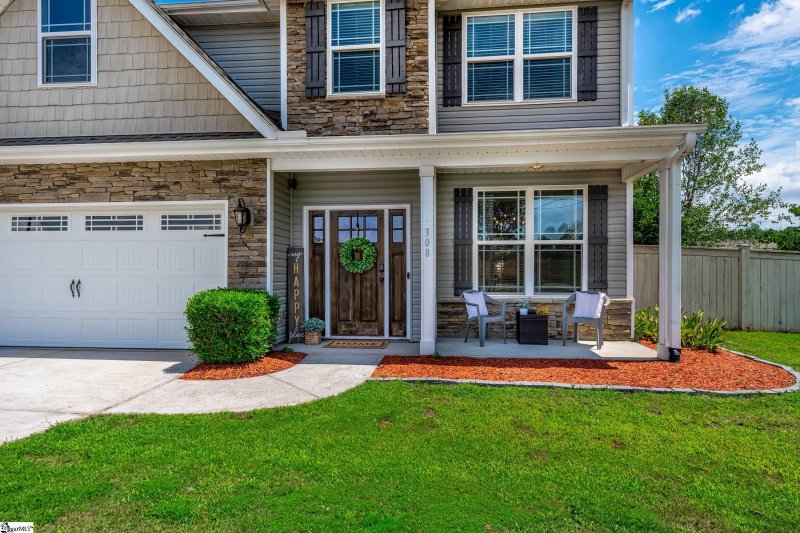 Property image 3 at 308 Hawk Valley Drive, Travelers Rest, SC 29690-7307