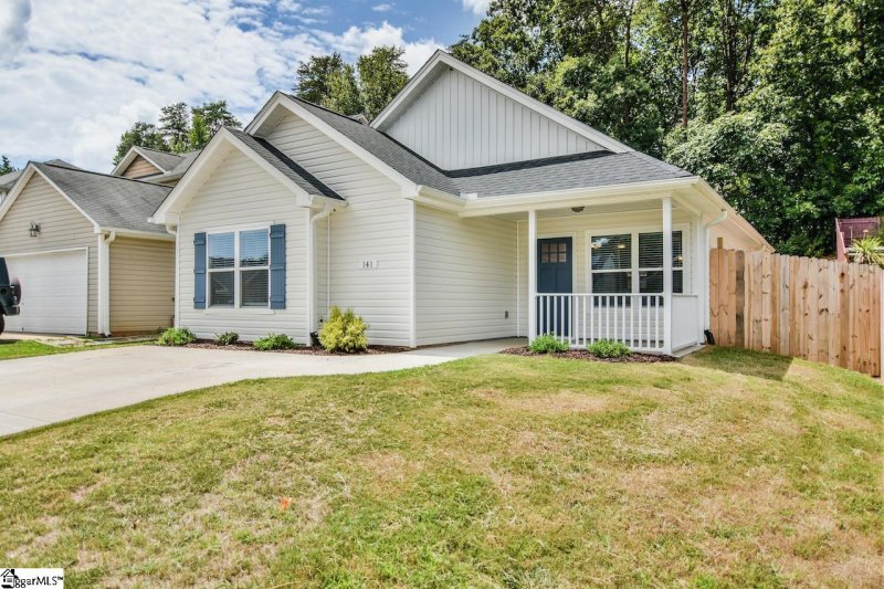 Property image 2 at 141 Cosmos Lane, Greer, SC 29651