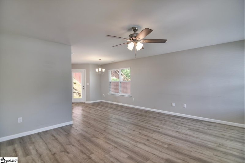 Property image 3 at 141 Cosmos Lane, Greer, SC 29651