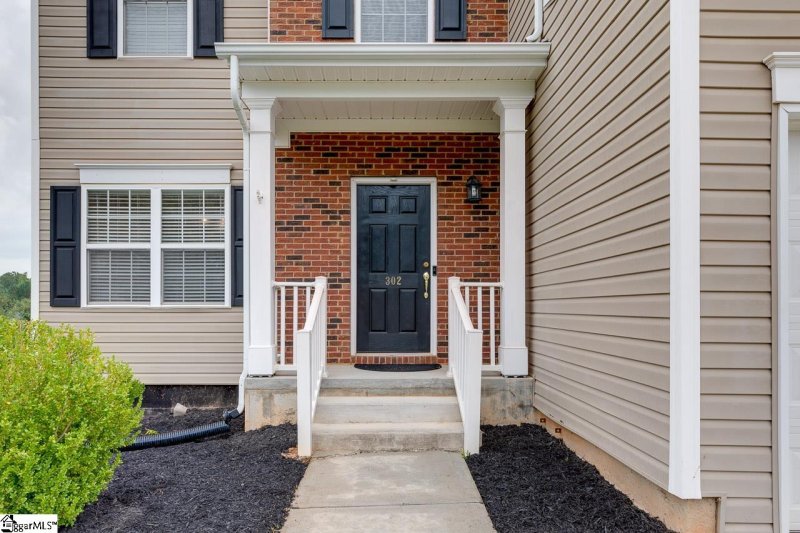 Property image 2 at 302 Bellarine Drive, Greenville, SC 29605-5972