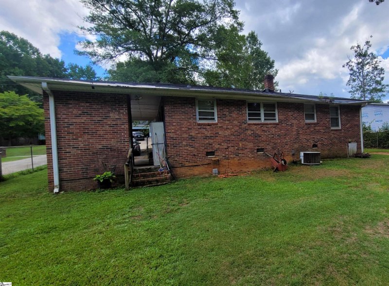 Property image 3 at 114 Abraham Drive, Greenville, SC 29605