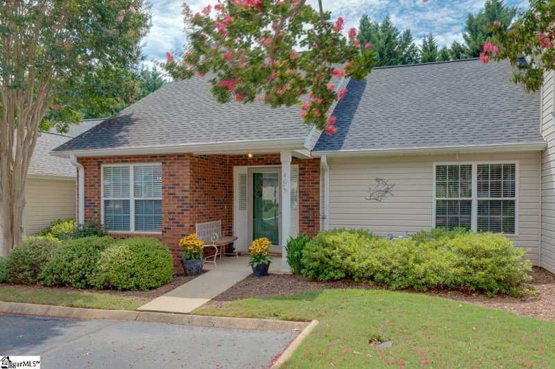 Property image 2 at 40 Bailess Court, Greer, SC 29650