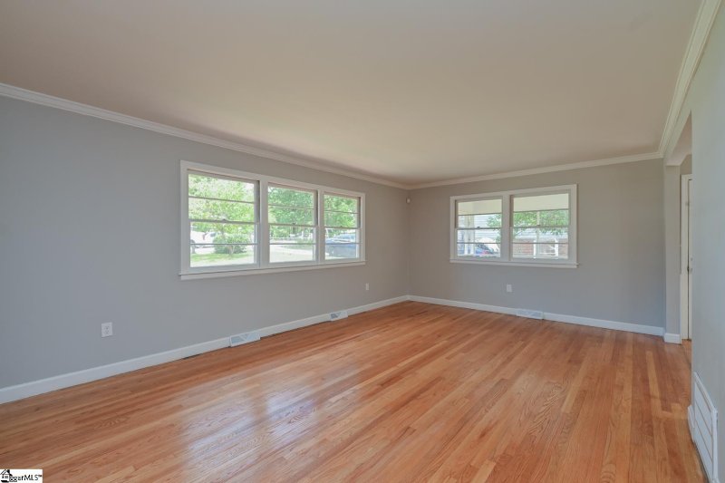 Property image 4 at 110 Lancaster Lane, Greenville, SC 29605