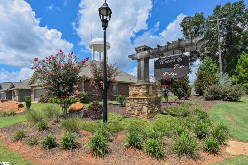 Property image 3 at 1049 Spruce Grove Road, Duncan, SC 29334-9823
