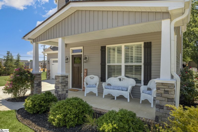 Property image 2 at 2 Hampton Farms Trail, Greenville, SC 29617