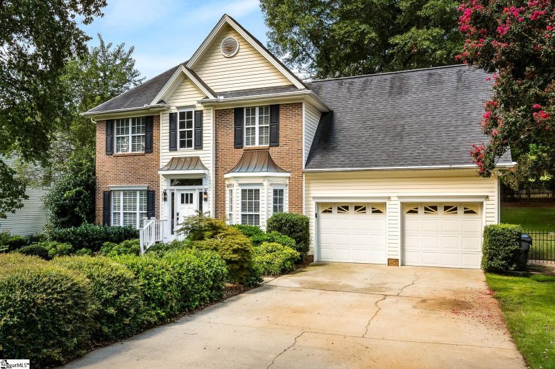 Property image 2 at 4 Grape Vine Court, Greenville, SC 29607