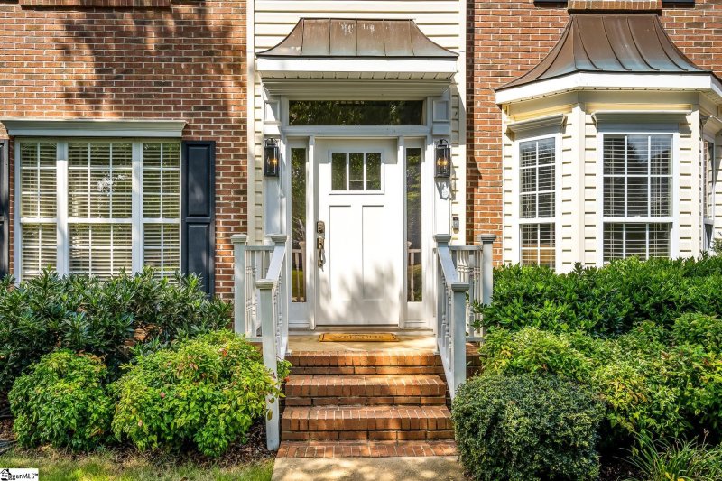 Property image 3 at 4 Grape Vine Court, Greenville, SC 29607