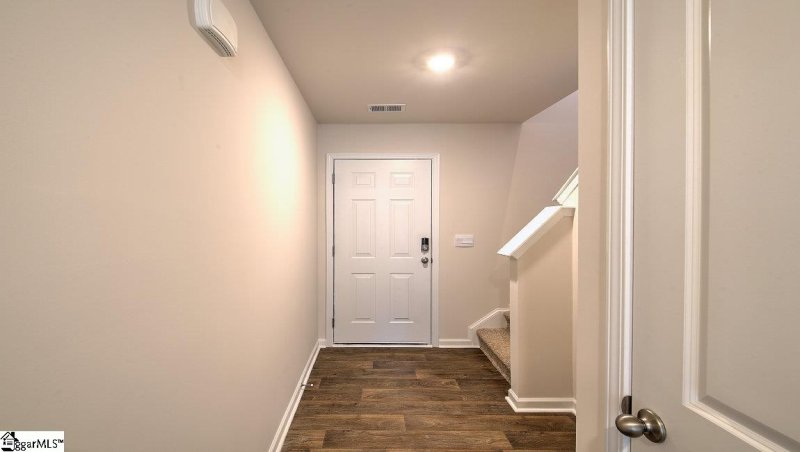 Property image 2 at 504 Oakmont Valley Trail, Seneca, SC 29678