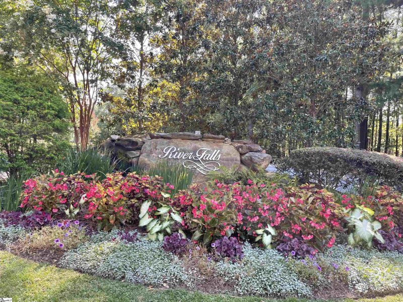 Property image 2 at 397 Tournament Point, Duncan, SC 29334