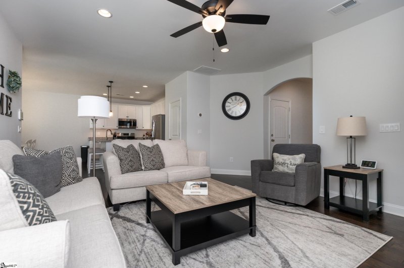 Property image 3 at 273 Foxbank Circle, Greer, SC 29651