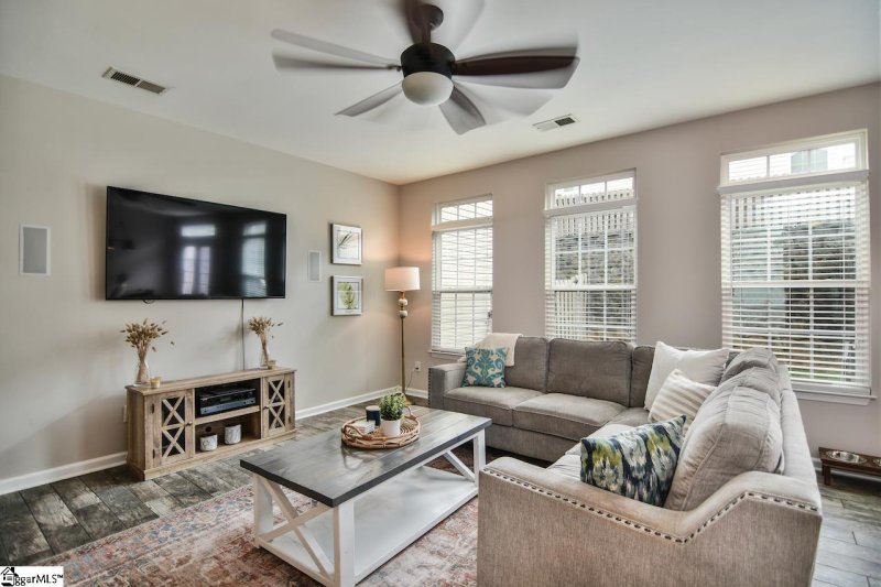 Property image 5 at 333 Juniper Bend Circle, Greenville, SC 29615