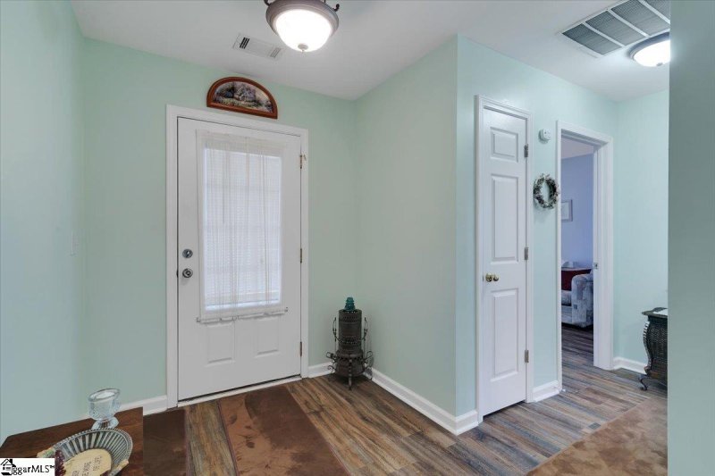 Property image 2 at 202 Ridgebrook Way, Greenville, SC 29605