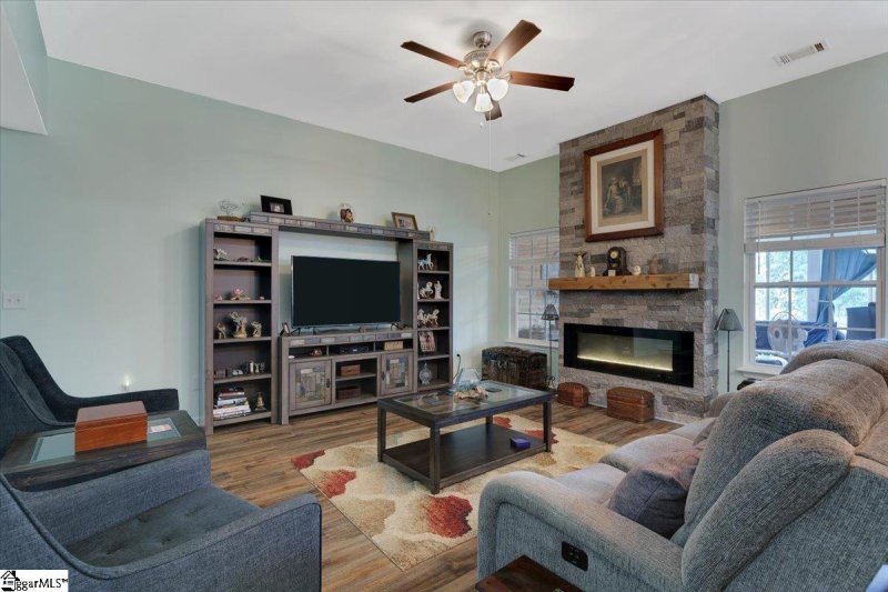 Property image 4 at 202 Ridgebrook Way, Greenville, SC 29605