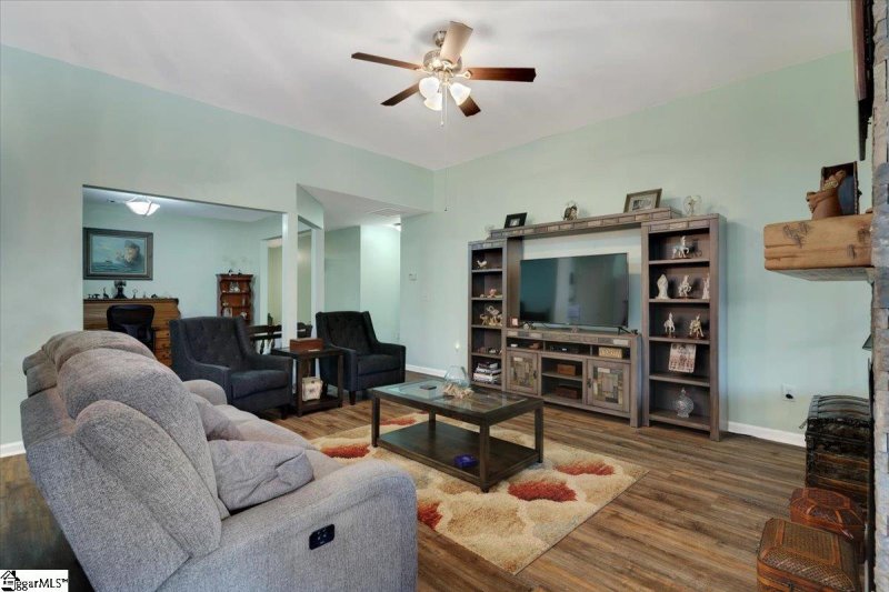 Property image 5 at 202 Ridgebrook Way, Greenville, SC 29605