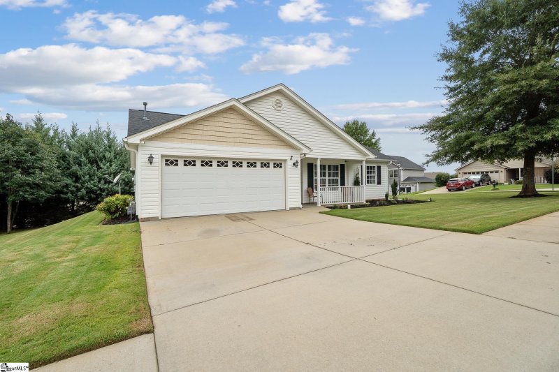 Property image 4 at 19 Jessica Way, Greer, SC 29651