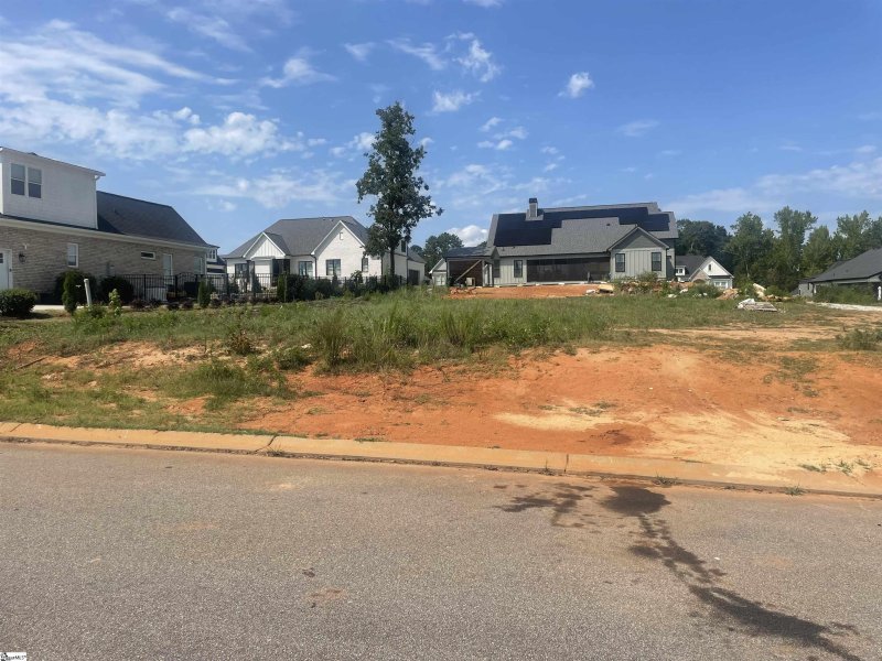 Property image 3 at 507 Rustic Outland Drive, Simpsonville, SC 29681