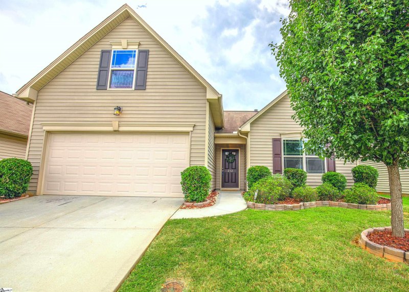 Property image 3 at 212 Riverdale Road, Simpsonville, SC 29680