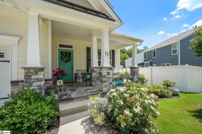 Property image 3 at 19 Arnold Mill Road, Simpsonville, SC 29681