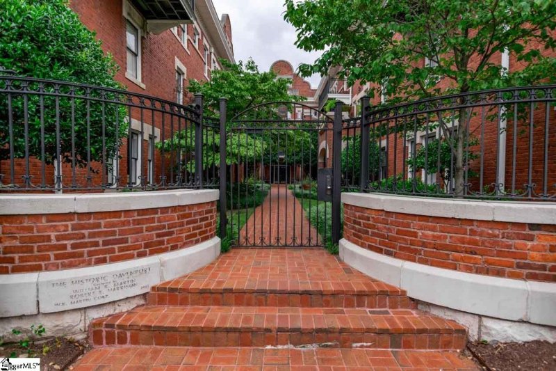 Property image 3 at 400 E Washington Street, Greenville, SC 29601