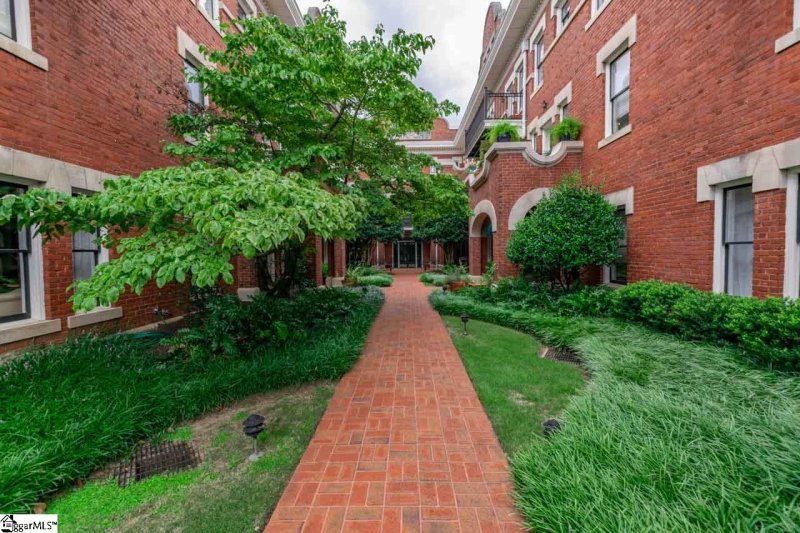 Property image 4 at 400 E Washington Street, Greenville, SC 29601