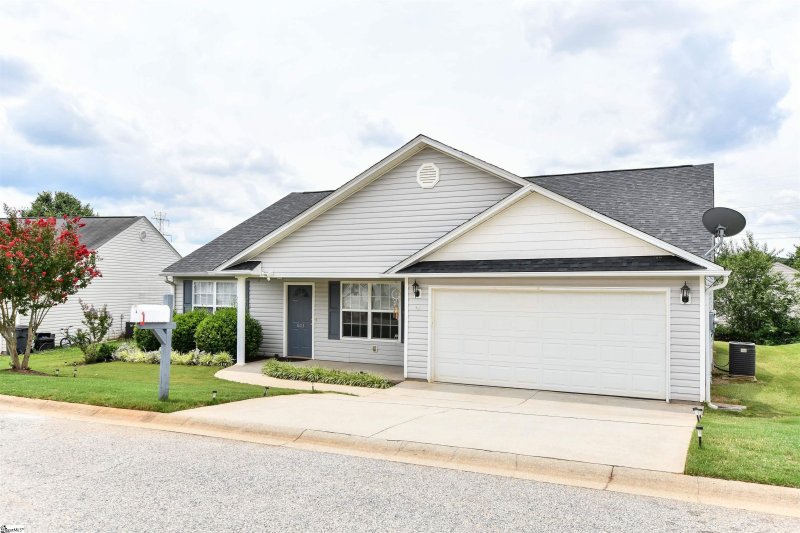 Property image 3 at 603 Duncan Station Drive, Duncan, SC 29334