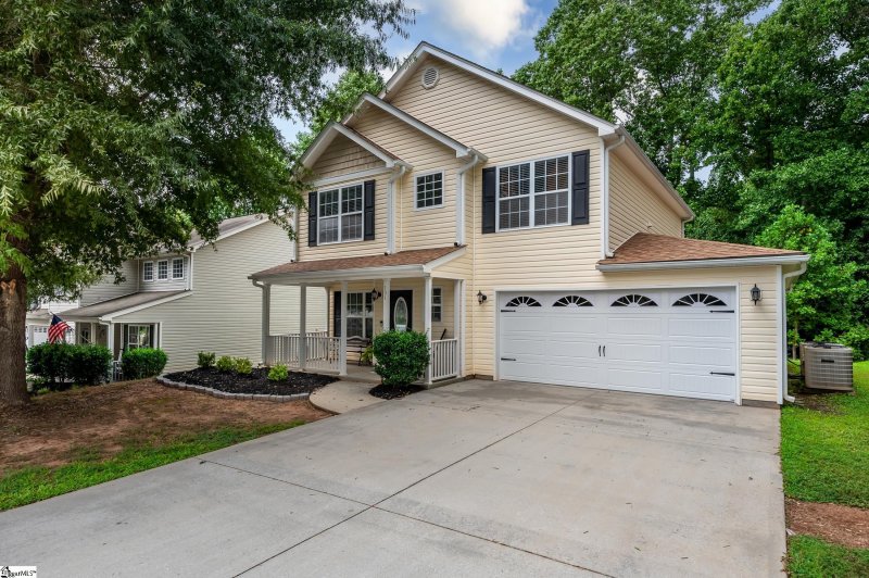 Property image 3 at 131 Maximus Drive, Greer, SC 29651