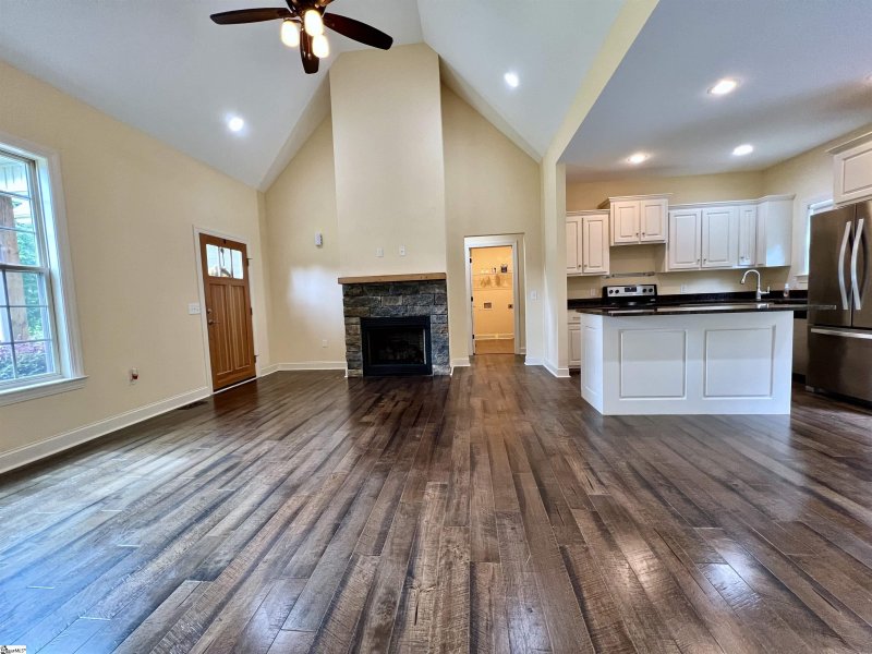 Property image 4 at 116 Ridgeland Drive, Six Mile, SC 29682