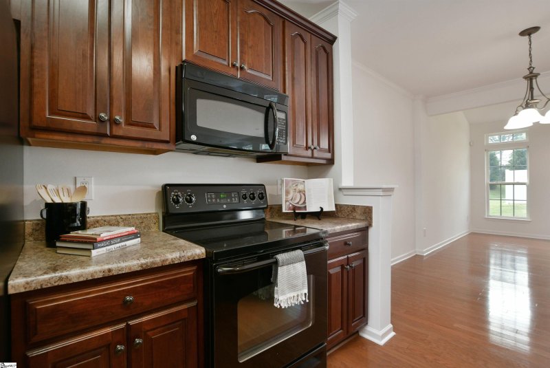 Property image 5 at 100 Heavenly Way, Greenville, SC 29615