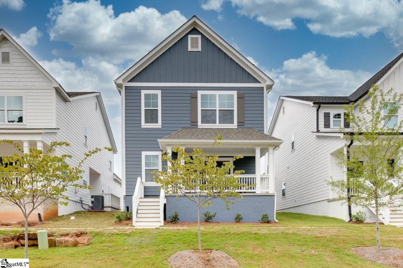 Property image 2 at 9 Logan Knoll Lane, Greenville, SC 29607