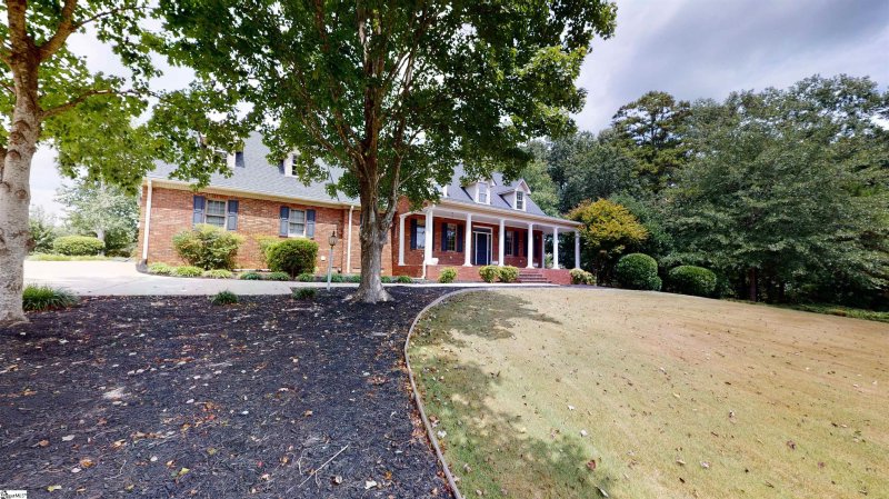 Property image 3 at 1711 Cross Creek Drive, Seneca, SC 29678