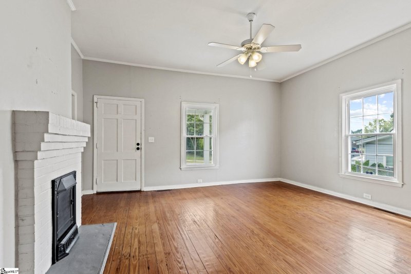 Property image 4 at 22 Taylor Street, Greenville, SC 29605