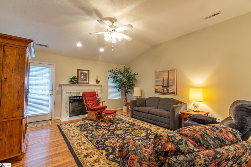 Property image 3 at 12 Hillside Glen Drive, Greer, SC 29650