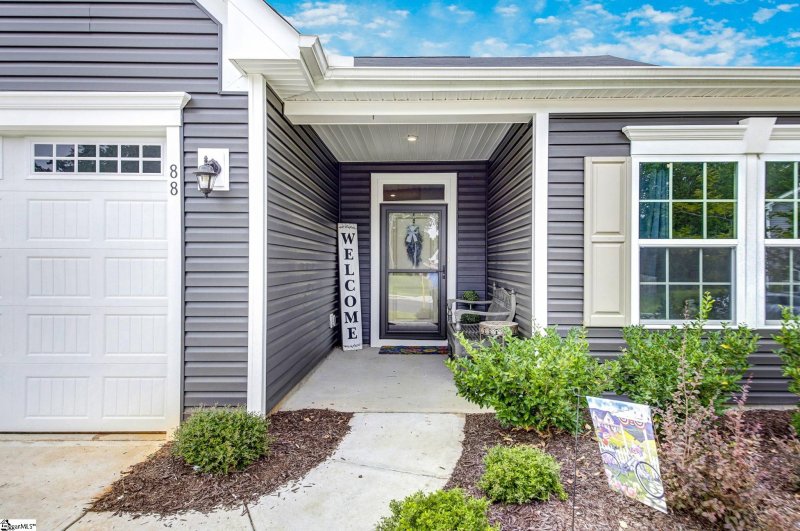 Property image 2 at 88 Wiltshire Circle, Easley, SC 29642