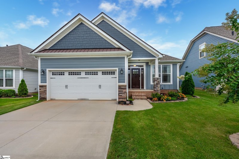 Property image 2 at 182 Bur Oak Drive, Taylors, SC 29687