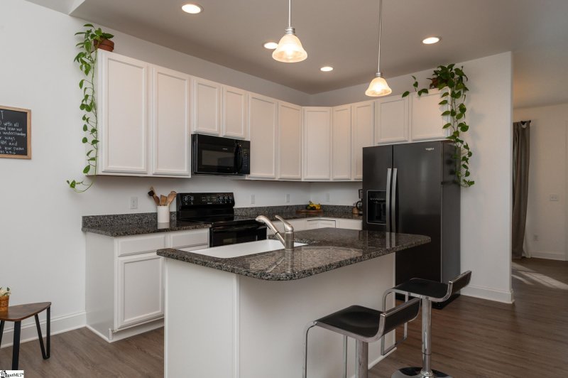 Property image 5 at 182 Bur Oak Drive, Taylors, SC 29687