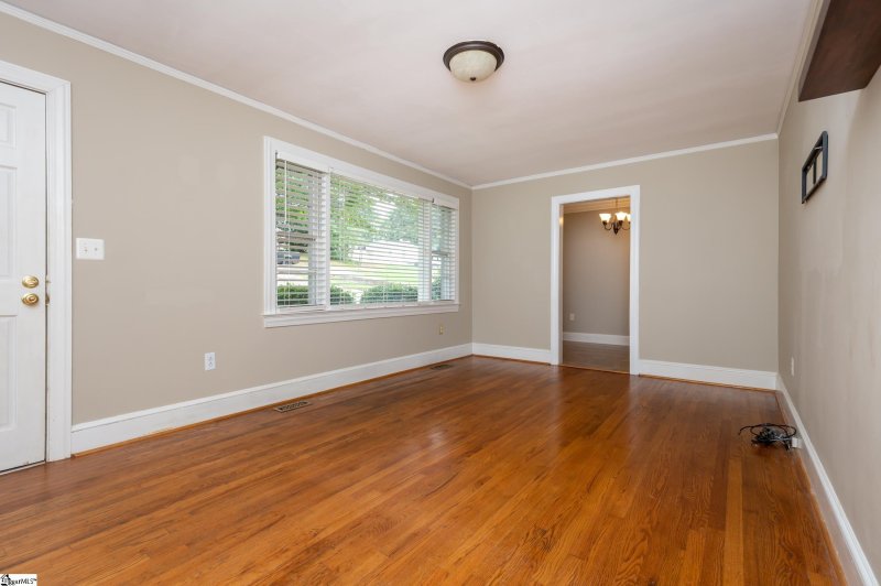 Property image 3 at 11 Columbia Circle, Greenville, SC 29607