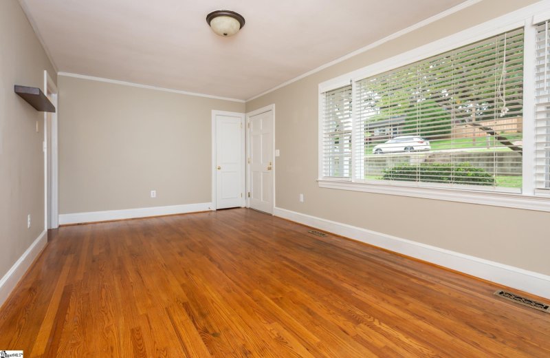 Property image 5 at 11 Columbia Circle, Greenville, SC 29607