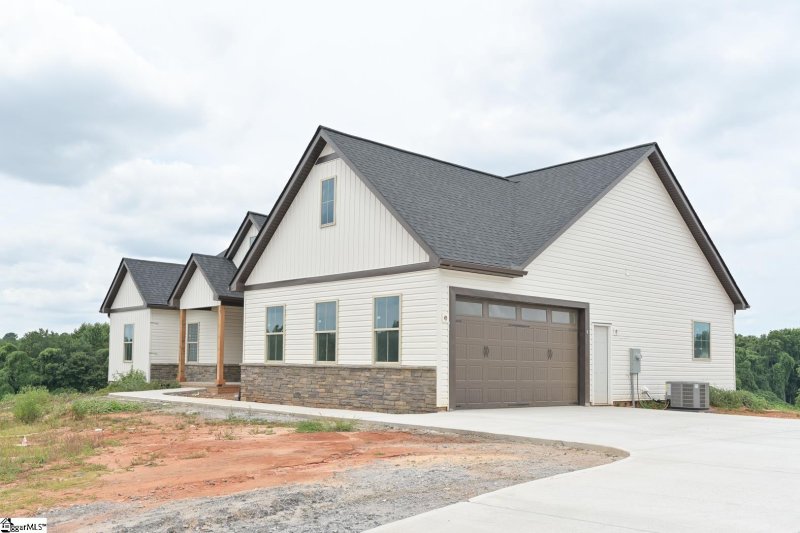 Property image 2 at 392 Terra Plains Drive, Greer, SC 29651